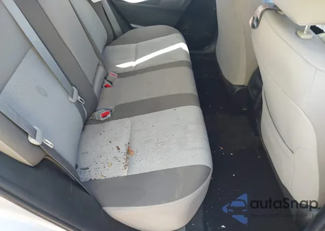 2019 Toyota Corolla Le z USA, uszkodzony, nr VIN 2T1BURHE8KC227060